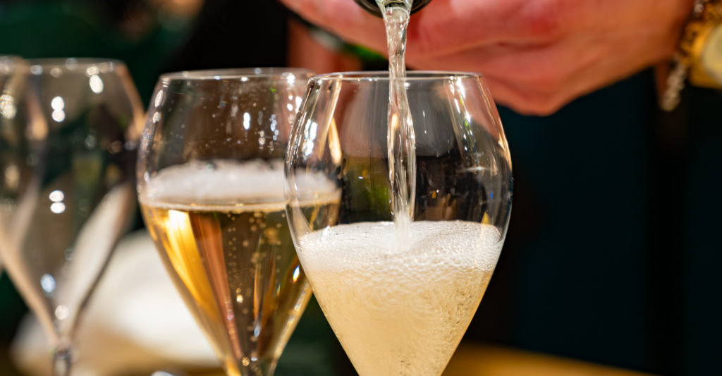 Discover Champagne differently in a bar in Reims