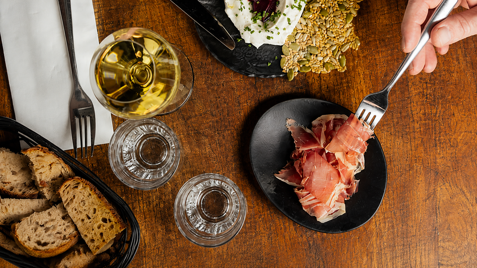 Redécouvrir le champagne, verre après verre - LE COQ ROUGE